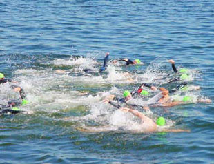Rockland Breakwater Swimmers taking off